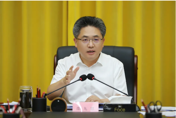 邵九思主持召开庐山景区暑期经济发展座谈会